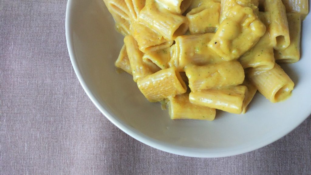Pasta alla panna di fave vegan Mangiare a Colori